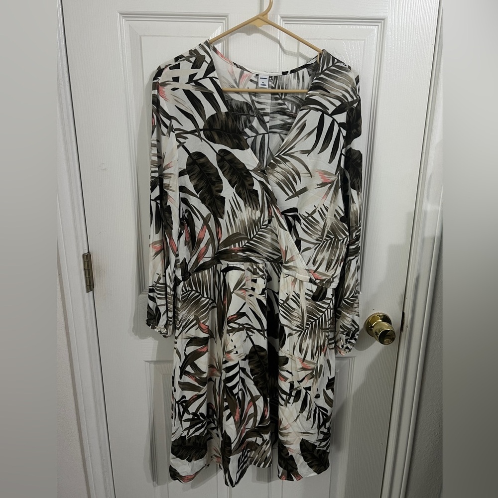 Gently Used Old Navy Women’s XL Dress